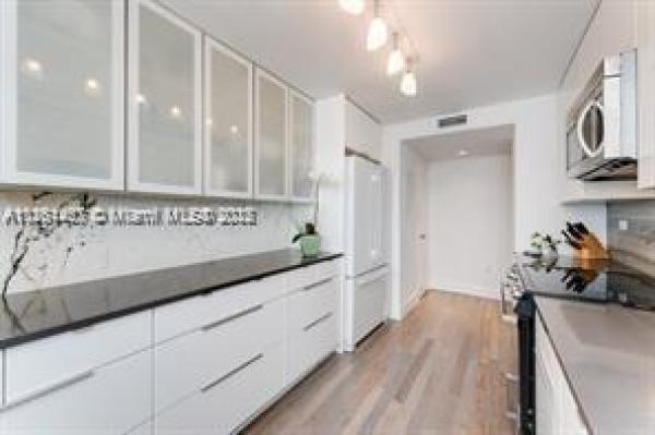 Blair House, 9100 W Bay Harbor Dr #6D, Bay Harbor Islands, Florida 33154, image 1