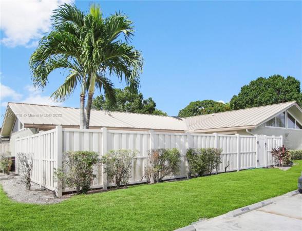 Westwood Gardens, 5786 Golden Eagle Cir, Palm Beach Gardens, Florida 33418, image 2