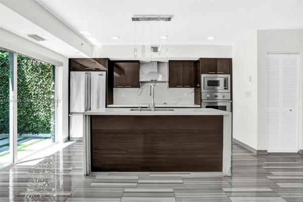 La Terrace At Victoria Park, 910 NE 16th Ter #2, Fort Lauderdale, Florida 33304, image 1