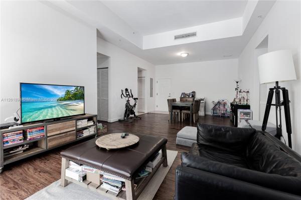 Colonnade At Dadeland, 8390 SW 72nd Ave #526, Glenvar Heights, Florida 33143, image 1
