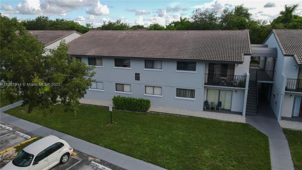 Villa Bellini, 7010 NW 179th St #210, Hialeah, Florida 33015, image 2