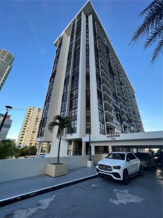 Brickell Place, 1865 Brickell Ave #2013, Miami, Florida 33129, image 2
