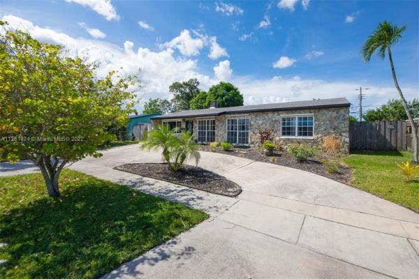 Driftwood Acres, 6961 Scott St, Hollywood, Florida 33024, image 2
