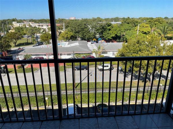 Woodside, 16851 NE 23rd Ave #A615, North Miami Beach, Florida 33160, image 1