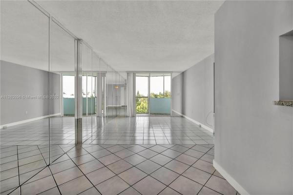 Lisette, 1990 Marseille Dr #502, Miami Beach, Florida 33141, image 1