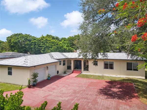 Coral Gables Country Club, 635 Bird Rd, Coral Gables, Florida 33146, image 2