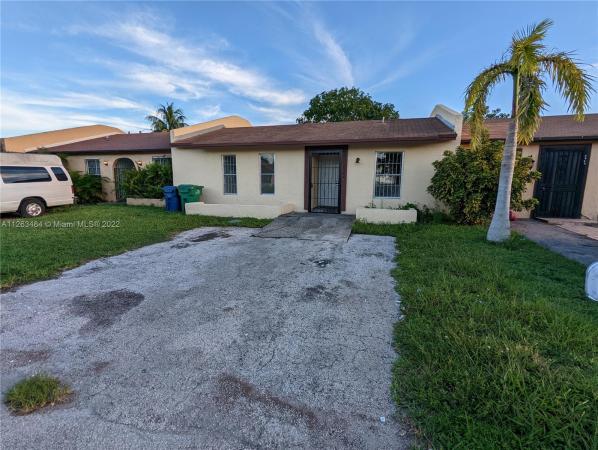 Leslie Estates, 3104 NW 203rd Ln #3104, Miami Gardens, Florida 33056, image 2