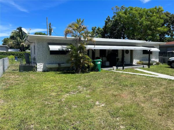 North Silver Crest, 10515 NW Nw 12th Ave, Pinewood, Florida 33150, image 1