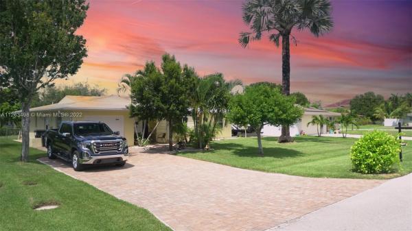 1669 S Mayfair Rd, Fort Myers, Florida 33919, image 1