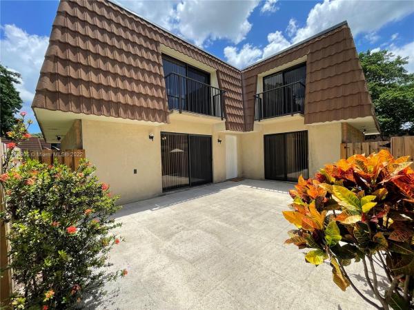 Village Of Sandalwood Lakes North, 237 Charter Way #237, West Palm Beach, Florida 33407, image 1