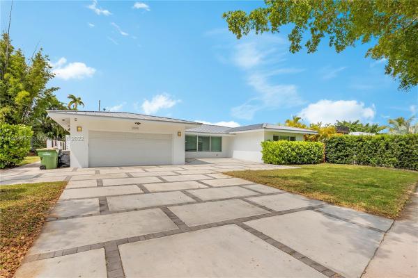 Keystone Point, 2095 N Hibiscus Dr, North Miami, Florida 33181, image 2