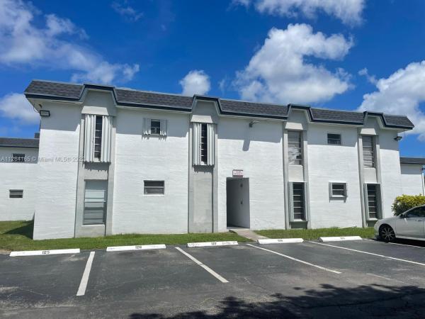 Sunset Palms West, 7238 SW 94th Pl #D8, Sunset, Florida 33173, image 1