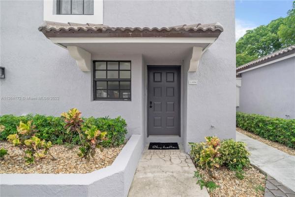 The Provinces Of Pierpointe At Pembroke Lakes, 11658 NW 11th St, Pembroke Pines, Florida 33026, image 1