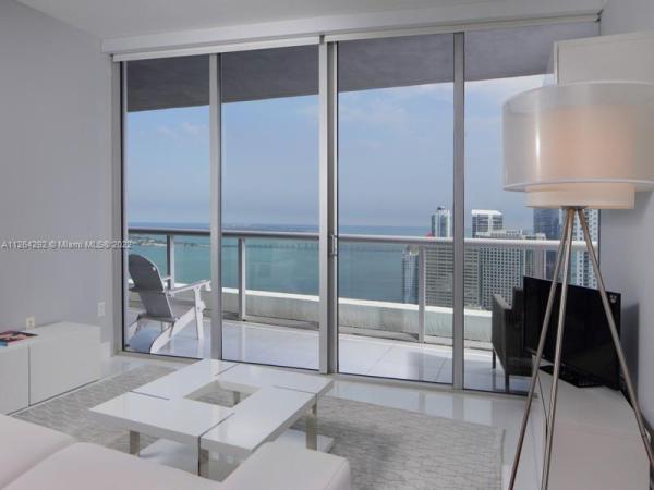 Icon Brickell Tower 2, 495 Brickell Ave #4205, Miami, Florida 33131, image 1
