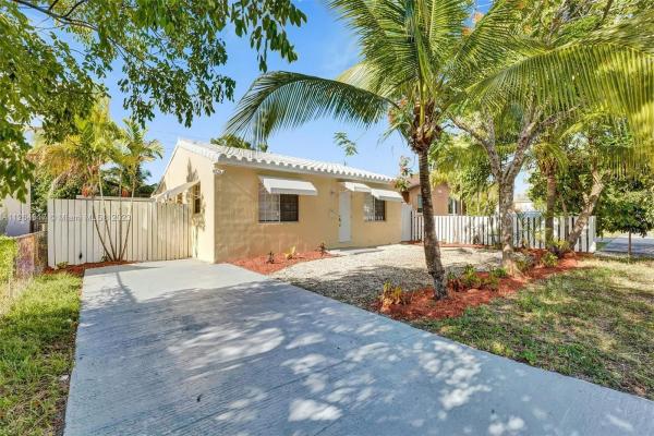 Hollywood Park, 2323 Wilson St, Hollywood, Florida 33020, image 1