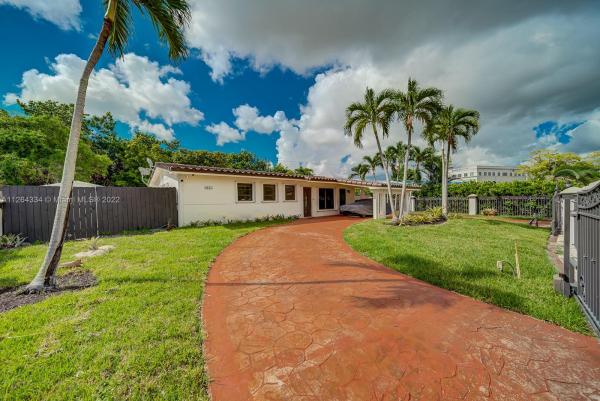 Heftler Homes Sunset Park, 8655 SW 97th Rd, Kendall, Florida 33173, image 2