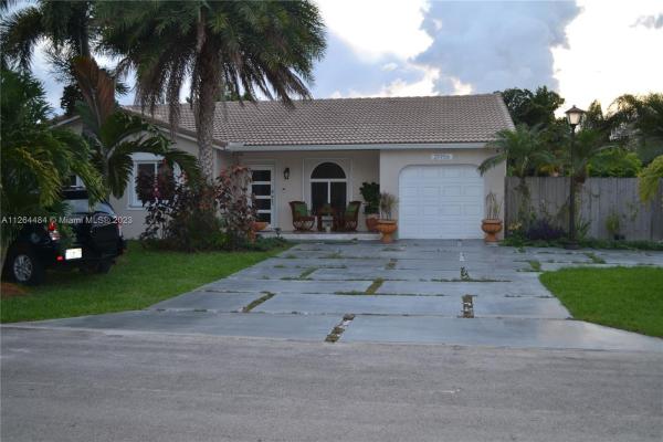 Estate Homes, 21956 SW 128th Ct, Goulds, Florida 33170, image 1