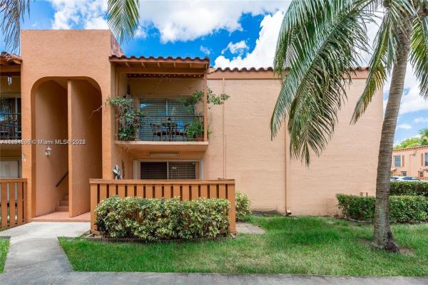 Cypress Village, 7160 Fairway Dr #J9, Miami Lakes, Florida 33014, image 2