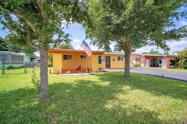 Driftwood Estates, 7608 Simms St, Hollywood, Florida 33024, image 2
