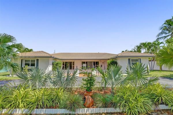 Hollywood Golf Estates, 1237 Wiley St, Hollywood, Florida 33019, image 1