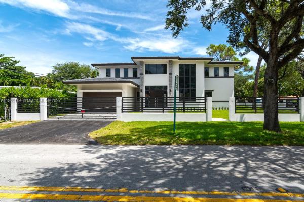 Coral Gables Country Club, 3951 Alhambra Cir, Coral Gables, Florida 33134, image 2