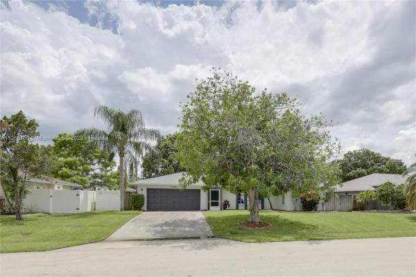2124 Se 4th Ave, Cape Coral, Florida 33990, image 1