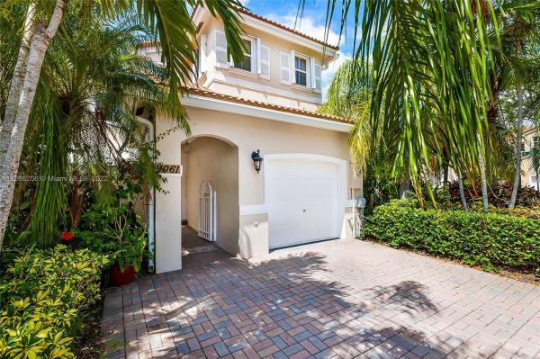 West Lake Village, 1061 River Birch St, Hollywood, Florida 33019, image 2