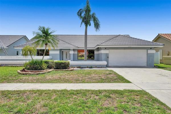 Sun Valley 2, 6043 Sunberry Cir, Boynton Beach, Florida 33437, image 2