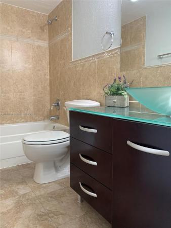 Dadeland Place, 9143 SW 77th Ave #B309, Kendall, Florida 33156, image 2