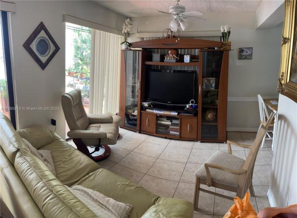 Wind Lake Village, 9735 NW 6th Ln #9735, Fountainebleau, Florida 33172, image 1