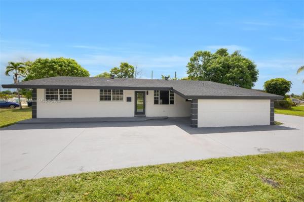 Realsite Gardens, 3920 NW 185th St, Miami Gardens, Florida 33055, image 1