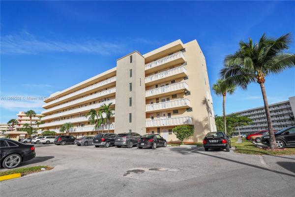 Point East, 2930 Point East Dr #E-114, Aventura, Florida 33160, image 2