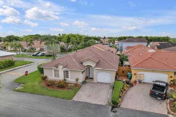 8050 SW 157th Pl, Unincorporated Dade County, Florida 33193, image 2