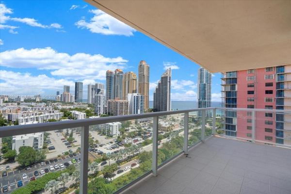 Winston Towers 300, 230 174th St #2004, Sunny Isles Beach, Florida 33160, image 2