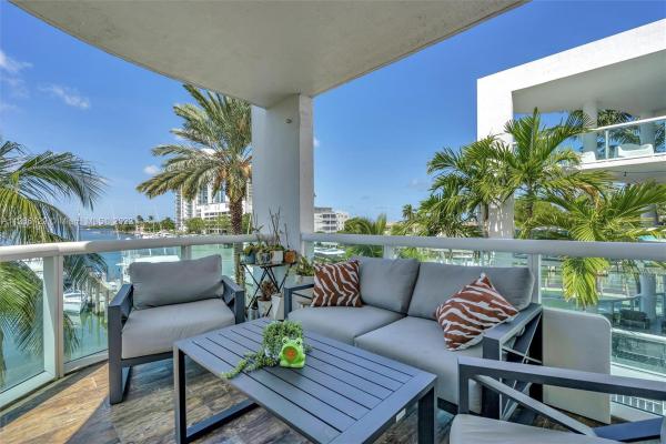 360, 7914 N Harbor Island Dr #206, North Bay Village, Florida 33141, image 1