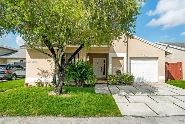 Woodbridge At Pembroke Lakes South, 950 SW 108th Ave, Pembroke Pines, Florida 33025, image 1