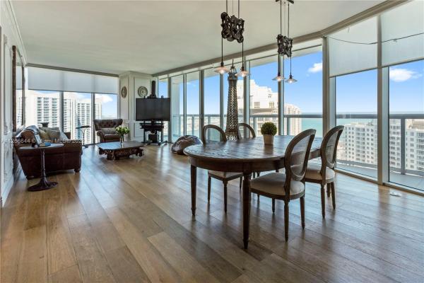 Icon Brickell Tower 1, 465 Brickell Ave #3501, Miami, Florida 33131, image 1