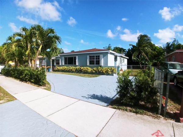 Breezeswept Heights, 530 NE 159th St, Golden Glades, Florida 33162, image 2