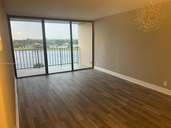 Lakeshore Club, 1830 Embassy Dr #609, West Palm Beach, Florida 33401, image 1