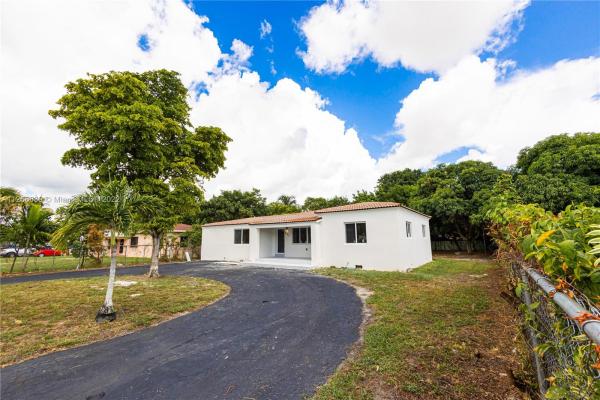 Brandon Park, 531 NW 152nd St, Golden Glades, Florida 33169, image 1