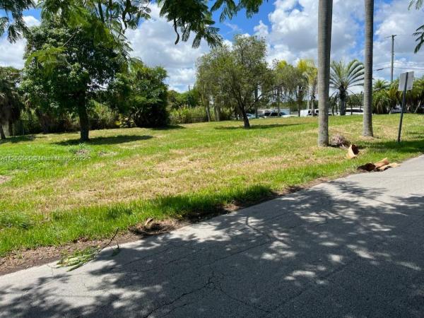 Miller & Bailes, 122 Bailes Rd, Goulds, Florida 33170, image 1