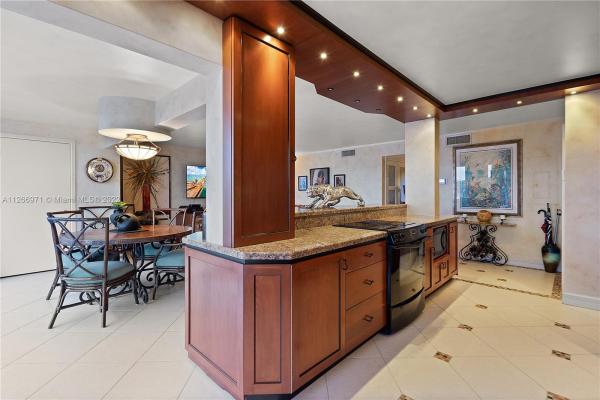 Yacht Harbour Villas, 3200 N Ocean Dr #102, Hollywood, Florida 33019, image 1