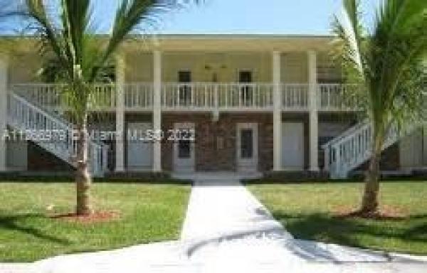 Sunrise Club, 100 Sunrise Dr #15, Key Biscayne, Florida 33149, image 1