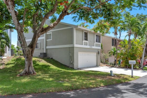Montego Bay, 21811 SW 98th Pl, Cutler Bay, Florida 33190, image 2