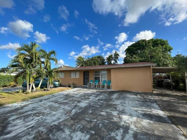 Carol City, 4832 NW 171st Ter, Miami Gardens, Florida 33055, image 2