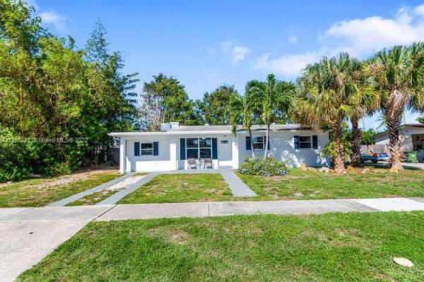 Palm Springs Village, 308 Greenbrier Dr, Palm Springs, Florida 33461, image 2