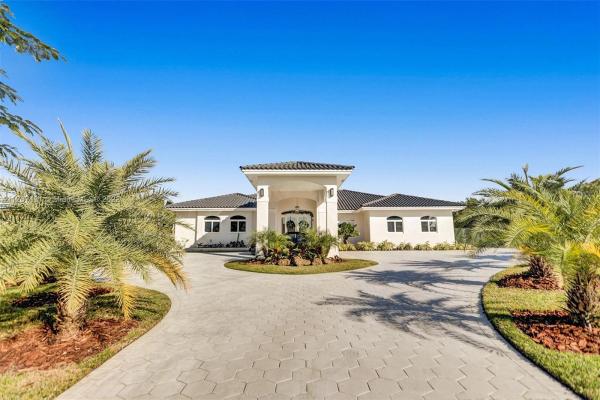 Sweetwater Estates, 135 SW 125th Ave, Tamiami, Florida 33184, image 1