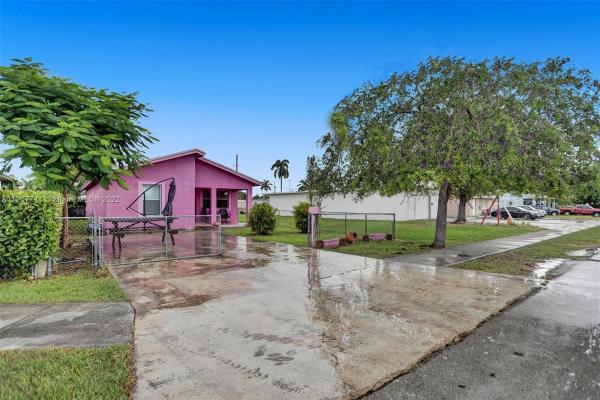 Central Commercial Homestead, 861 SW 7th St, Homestead, Florida 33030, image 1
