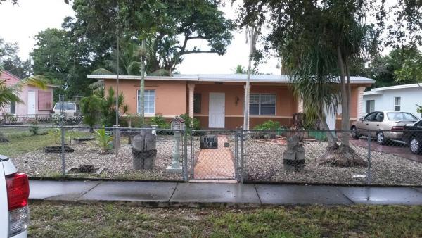 Sunkist Grove, 1230 NW 126th St, North Miami, Florida 33167, image 1