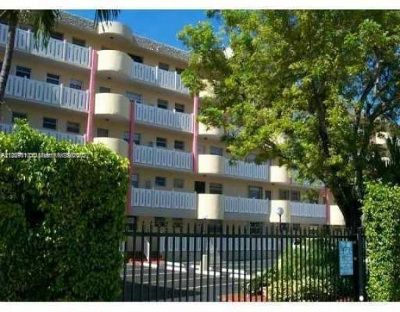 Waterway Plaza, 7900 Tatum Waterway Dr #513, Miami Beach, Florida 33141, image 1